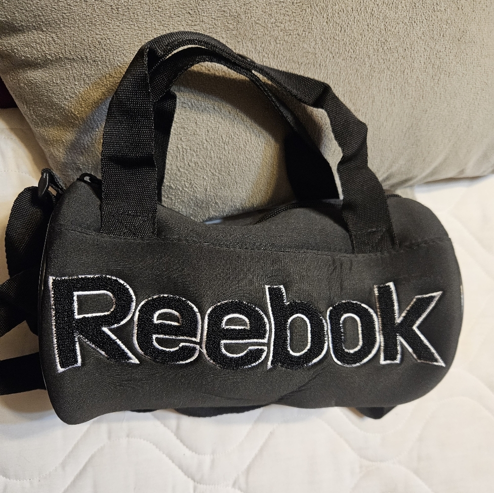 Reebok Soft side barrel purse/ gym bag
